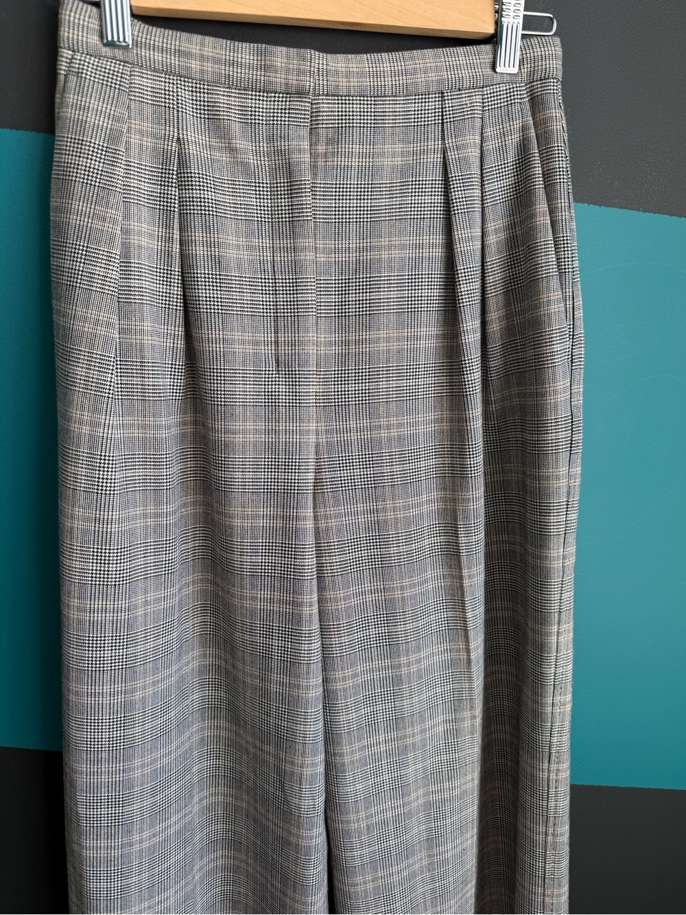 Aritzia Gray Plaid Wide-Leg Trousers Preppy Business - Picture 4 of 16